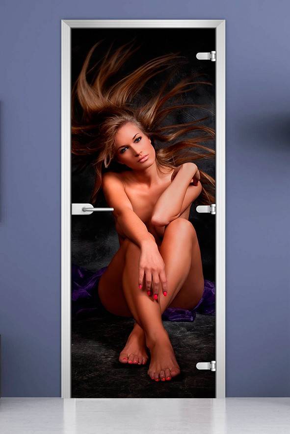 Стеклянная межкомнатная дверь с фотопечатью «Woman-07»